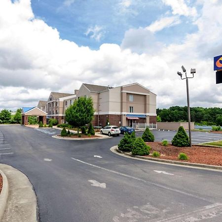 Comfort Inn & Suites Hillsville I-77 Exterior photo