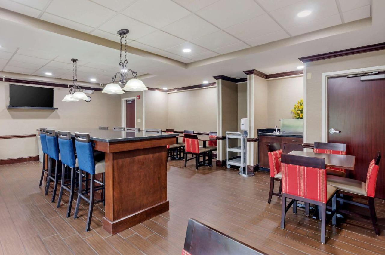Comfort Inn & Suites Hillsville I-77 Exterior photo