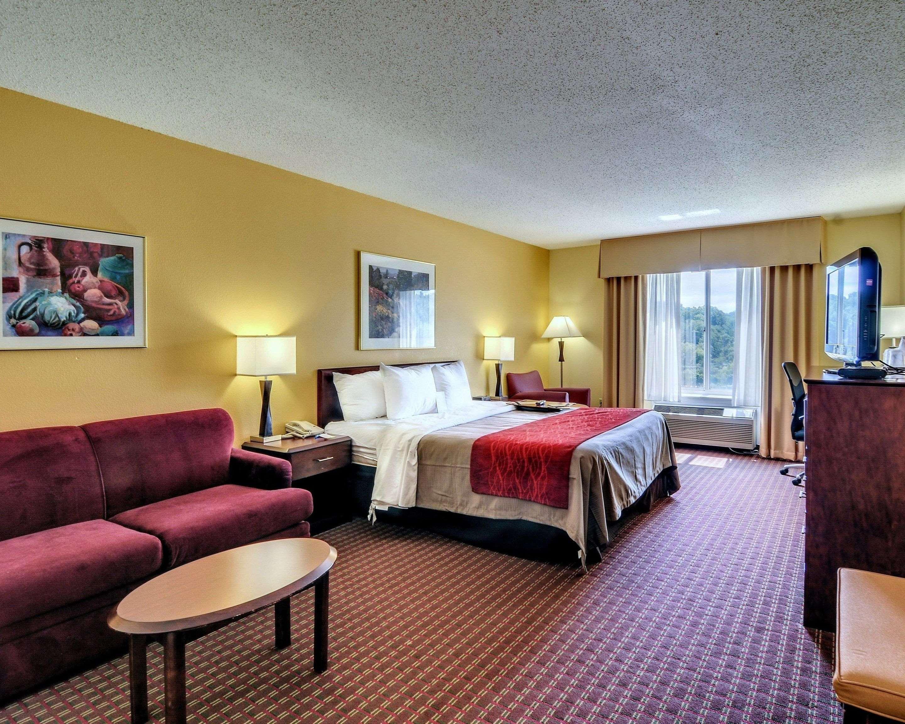 Comfort Inn & Suites Hillsville I-77 Exterior photo