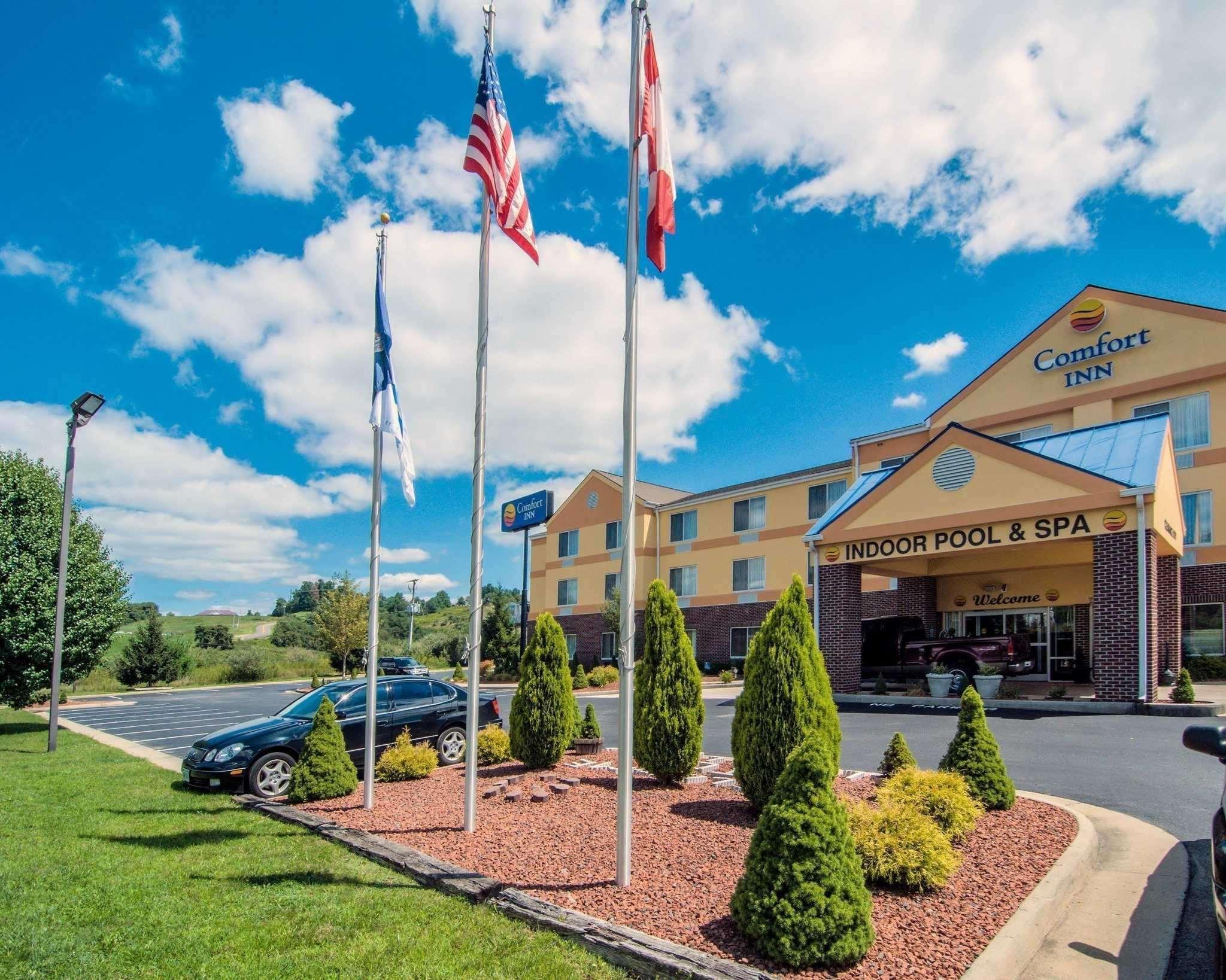 Comfort Inn & Suites Hillsville I-77 Exterior photo
