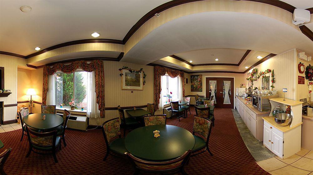Comfort Inn & Suites Hillsville I-77 Exterior photo